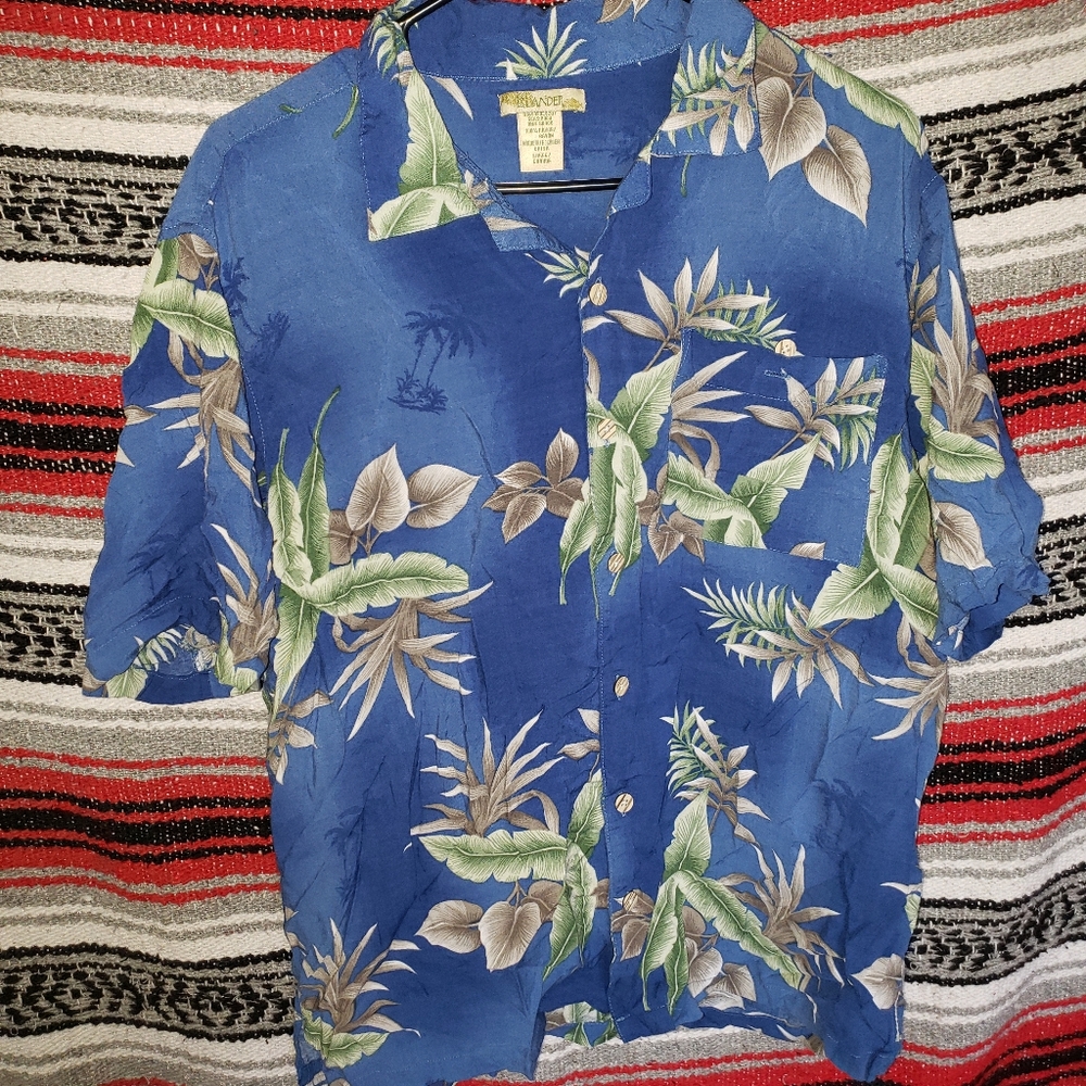 Island blue Hawaiian button front shirt